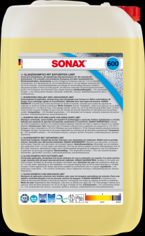 SONAX GlanzShampoo mit Enthärter 